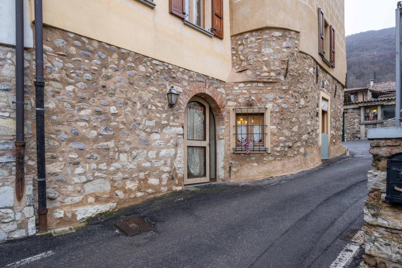 Le Chateau Franciacorta - By Host4U Lejlighed Colombaro  Eksteriør billede